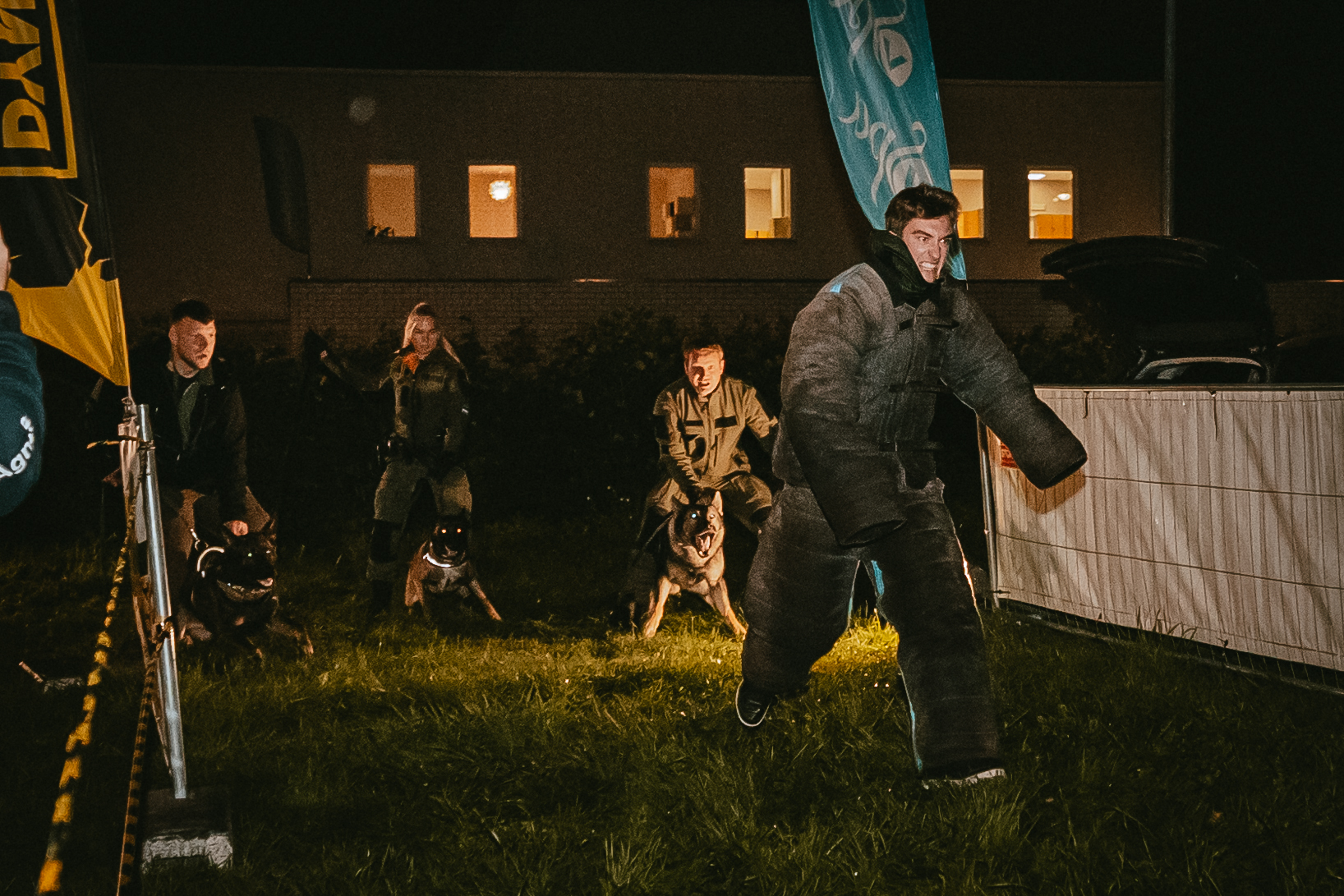 Hirmufaktor toimus esimest korda 2016. aastal Tartu lennuangaaris. Ürituse eesmärk oli luua midagi julget, raputavat ja meeldejäävat, mis pakuks tudengitele võimalust end ekstreemsetes katsumustes proovile panna.