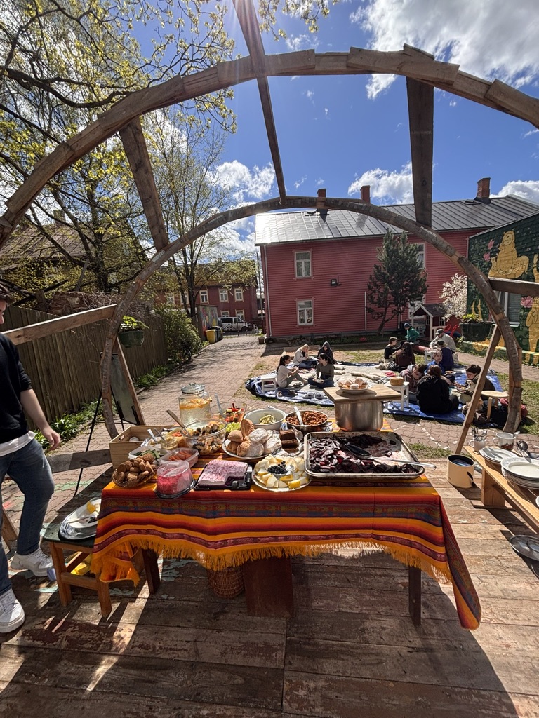 Hoovipiknik päästetud toiduga